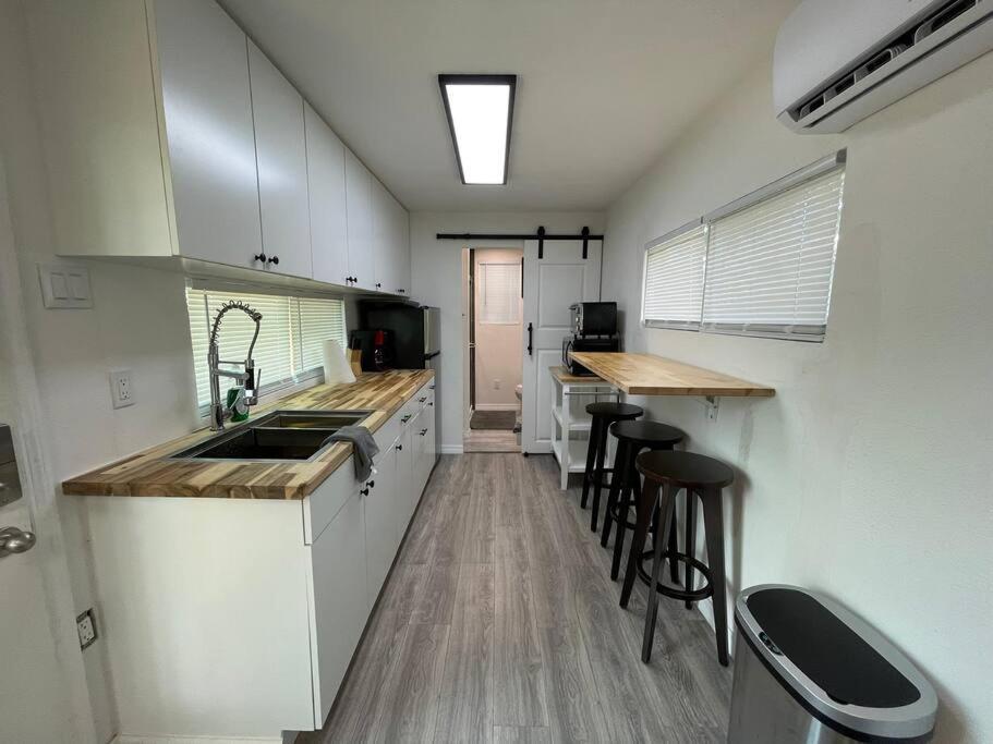 1Bed 1Bath Container Home Centrally Located Cypress Gardens Eksteriør billede