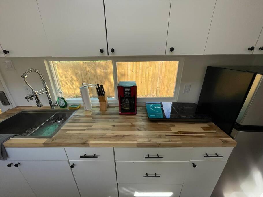 1Bed 1Bath Container Home Centrally Located Cypress Gardens Eksteriør billede