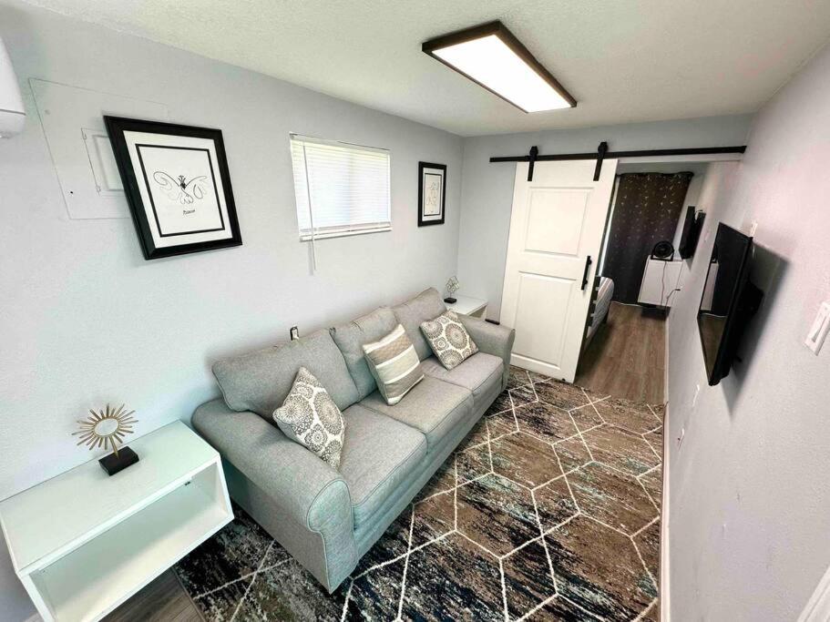 1Bed 1Bath Container Home Centrally Located Cypress Gardens Eksteriør billede