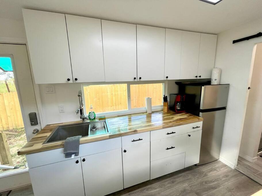 1Bed 1Bath Container Home Centrally Located Cypress Gardens Eksteriør billede